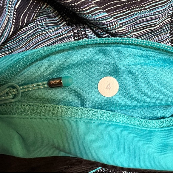 Lululemon Athletica Leggings Womens 4 Black Aqua Blue Striped Pace Rival - Picture 7 of 7